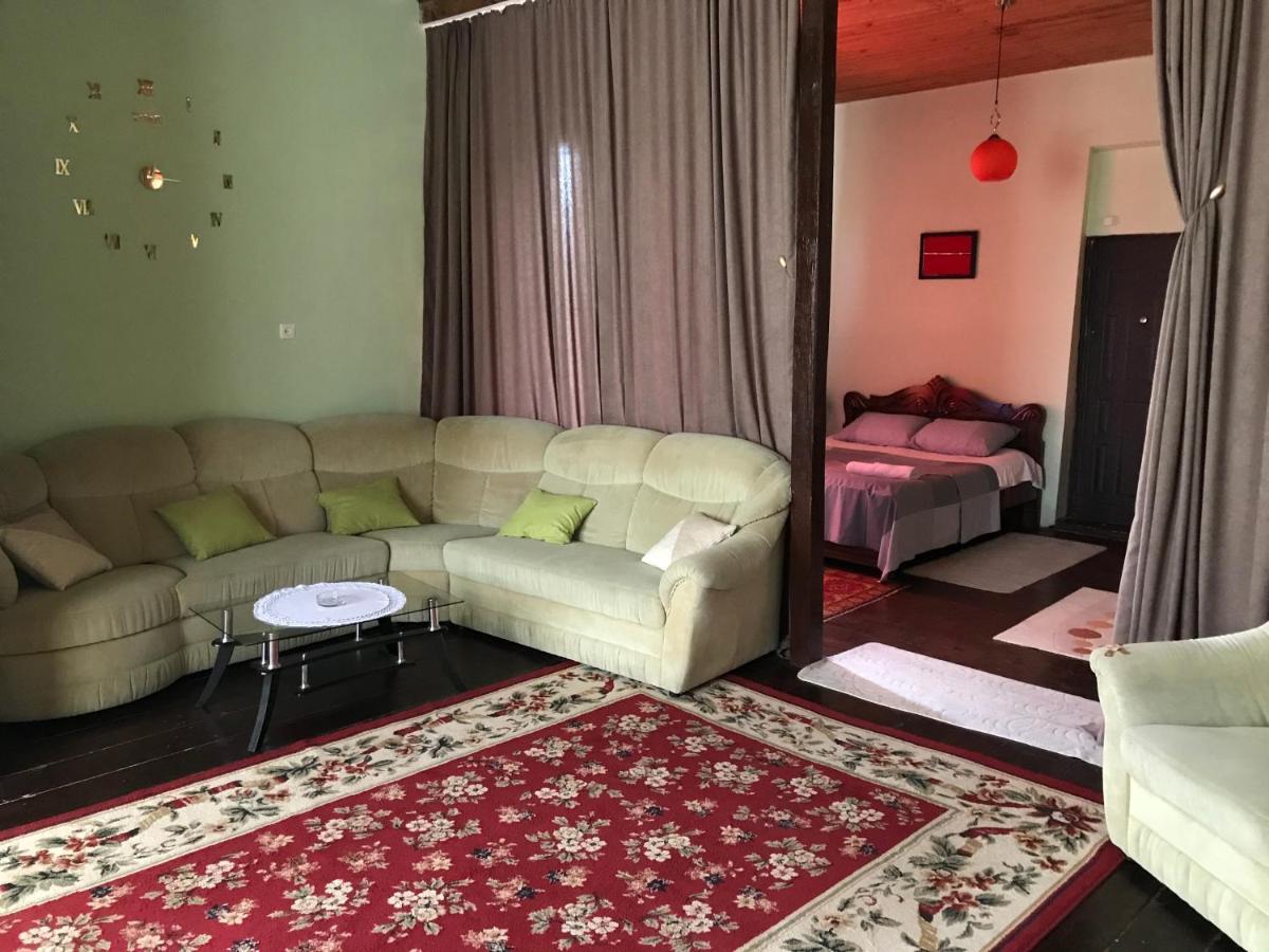 Apartmán Barsa Zestafoni Exteriér fotografie